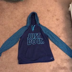 Women’s Nike hoodie!